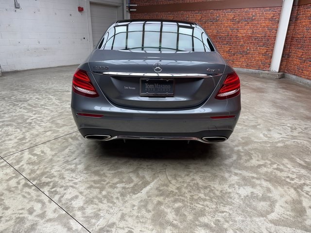 2020 Mercedes Benz E 350 4MATIC photo 4