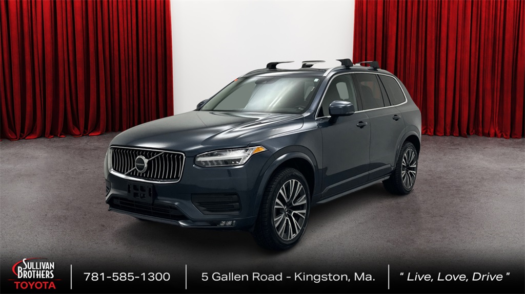2020 Volvo XC90 Momentum's photo