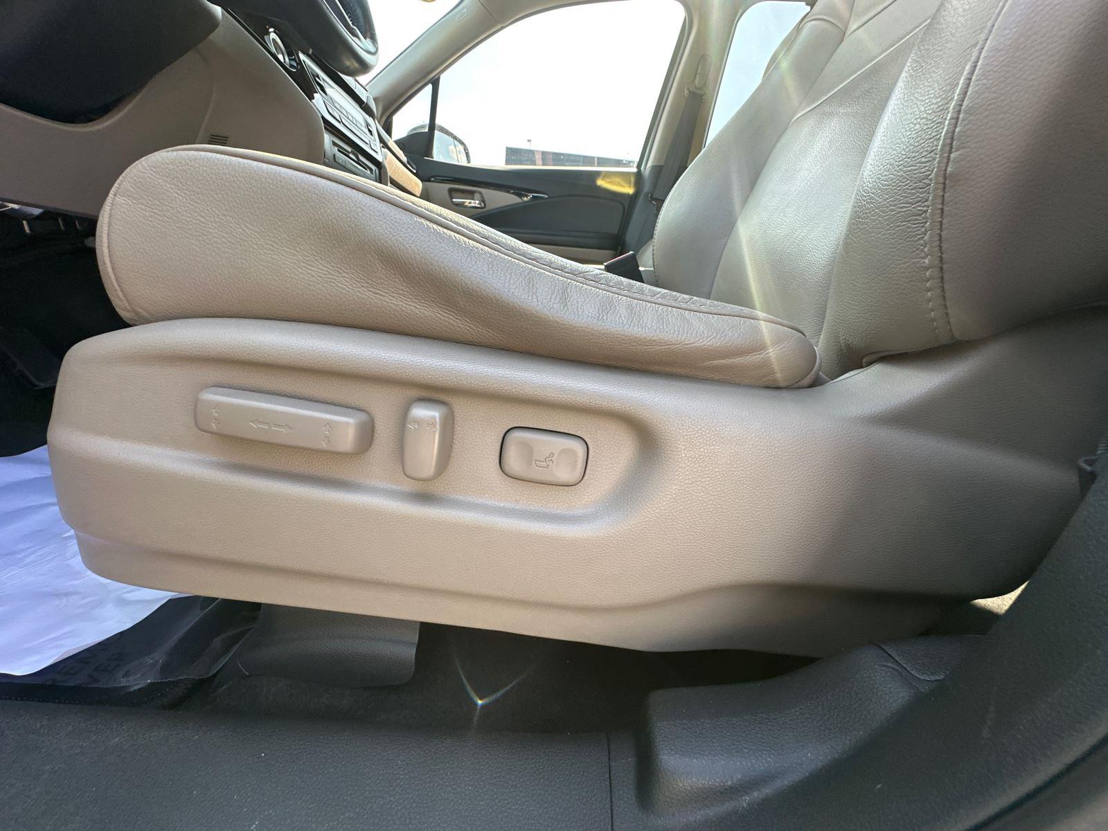 2021 Honda Pilot Touring photo 13