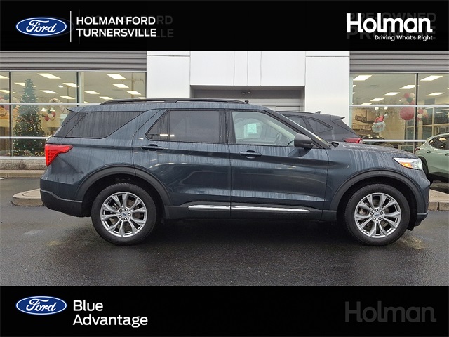 2023 Ford Explorer XLT's photo