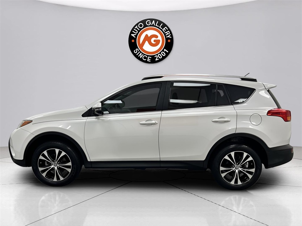 2015 Toyota RAV4 Limited photo 4