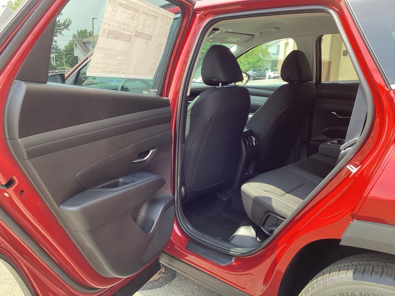 2025 Hyundai Tucson SEL photo 18