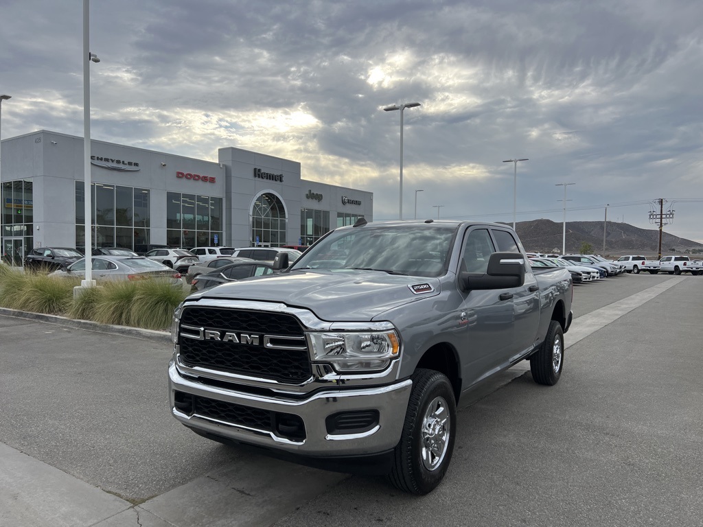 2024 Ram 2500 Tradesman photo 4