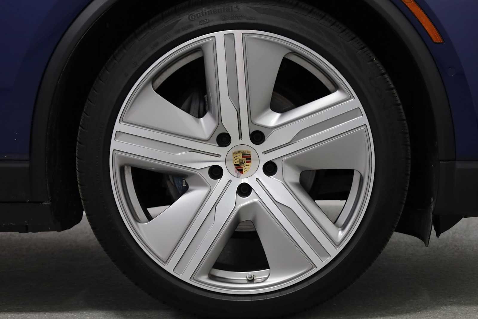 2024 Porsche Macan Electric 4 photo 11