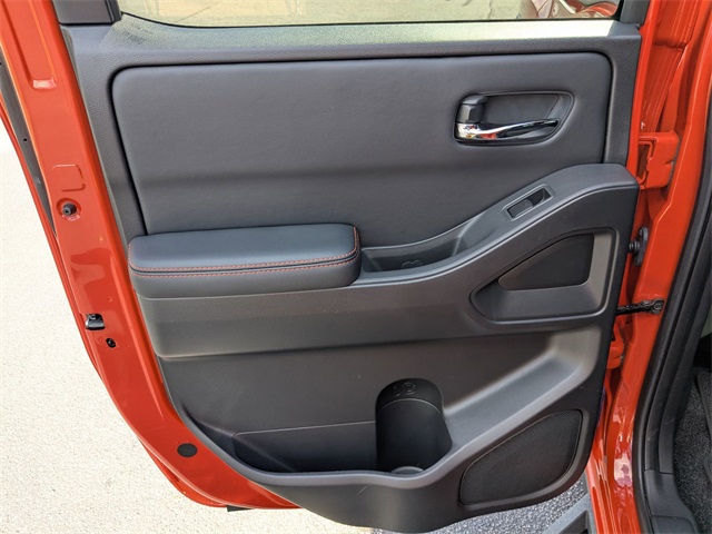 2025 Nissan Frontier PRO-4X photo 25