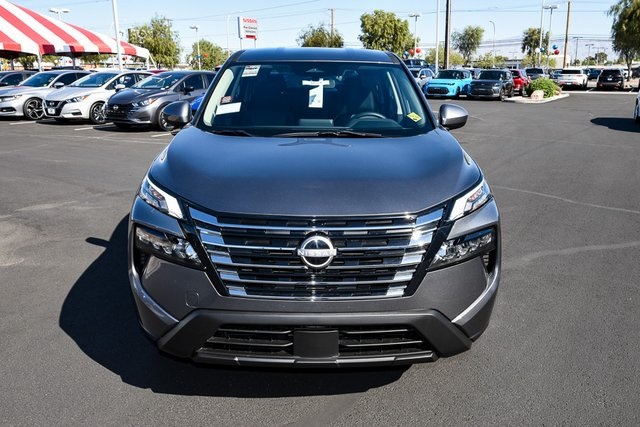 2026 Nissan Rogue SV photo 2