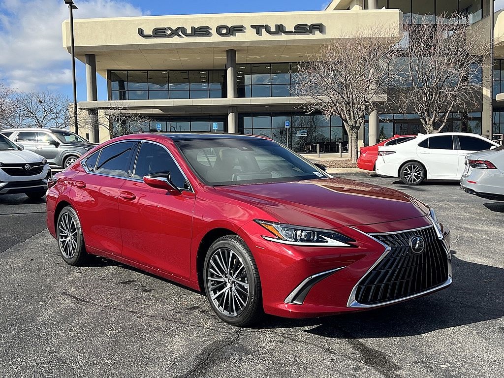 2025 Lexus ES 350's photo