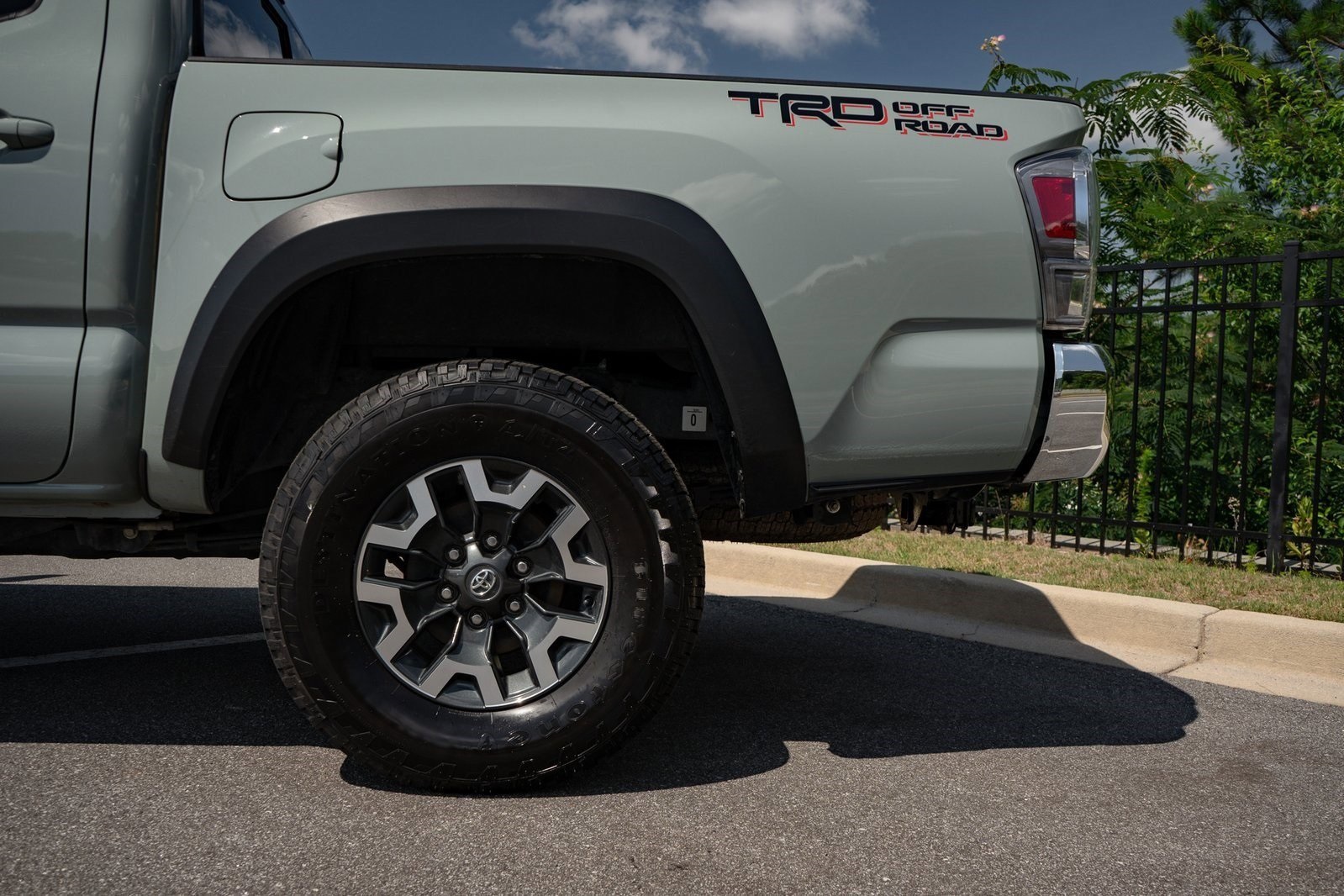 2023 Toyota Tacoma SR5 photo 4