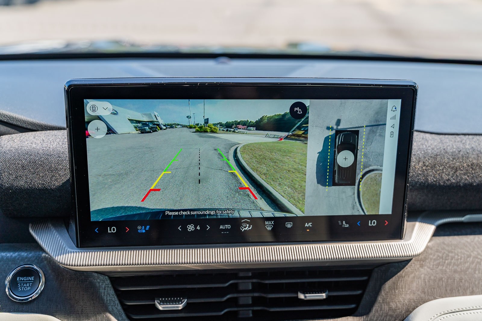 2025 Ford Explorer Platinum photo 31