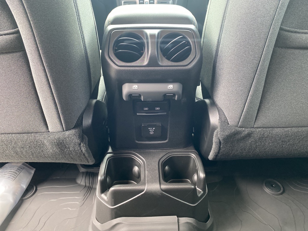 2025 Jeep Wrangler Sahara photo 14
