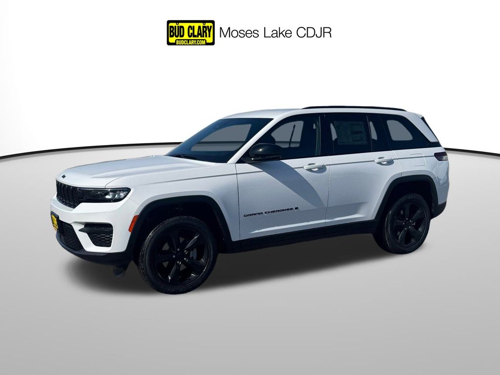 2025 Jeep Grand Cherokee Altitude's photo