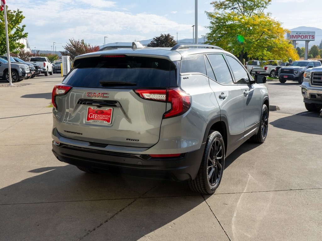 2023 Gmc Terrain SLT photo 3