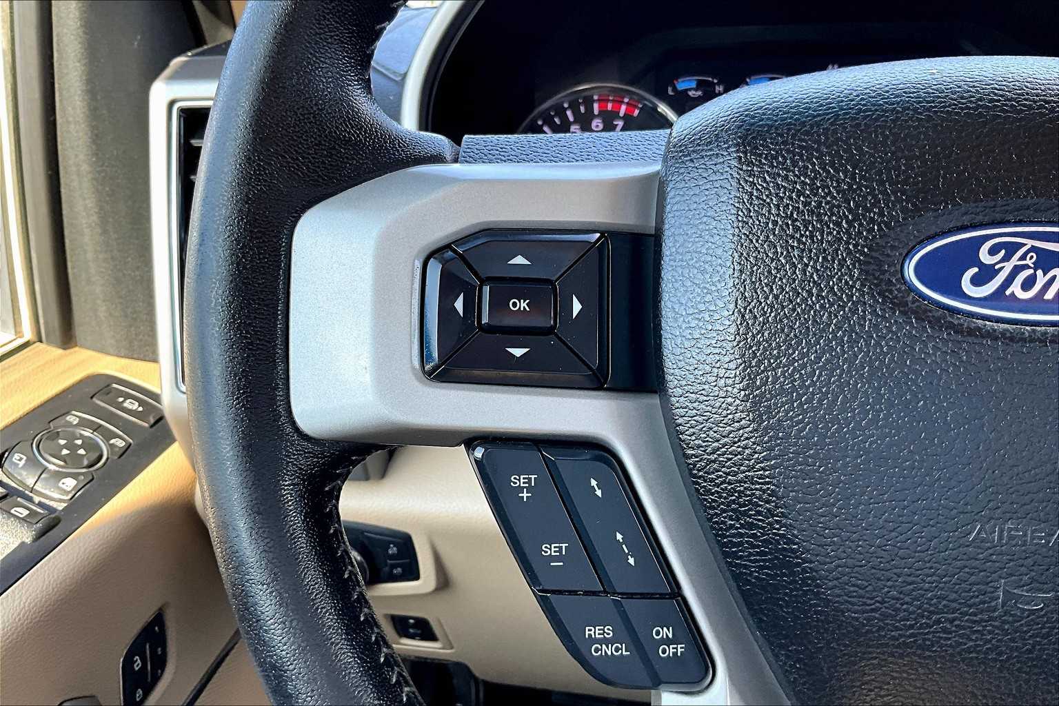 2019 Ford F-250 Lariat photo 22