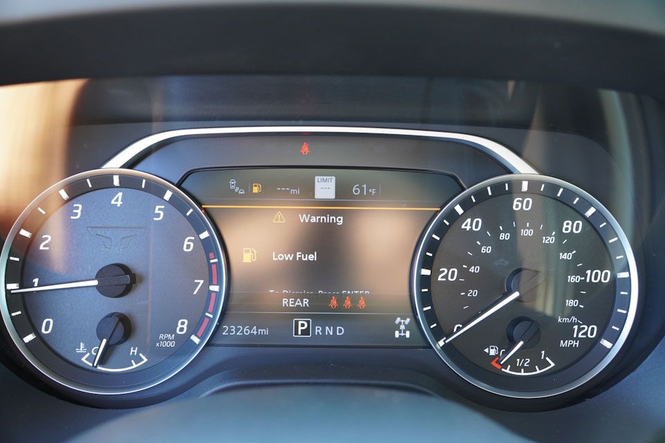 2024 Nissan Titan Platinum Reserve photo 35