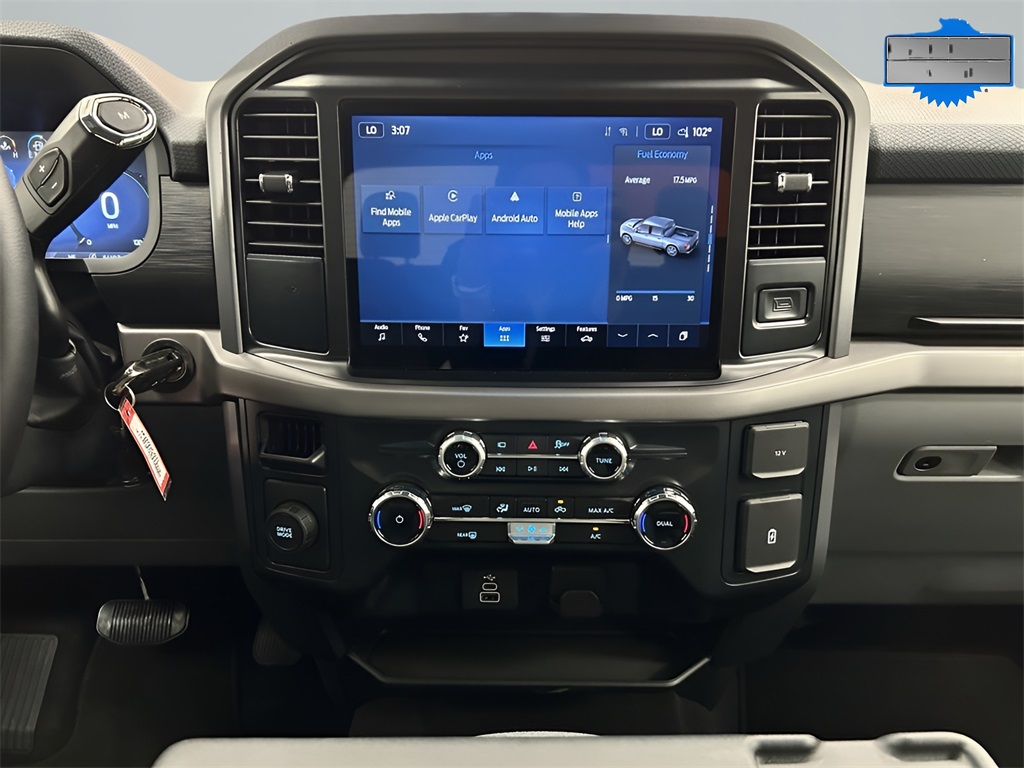 2025 Ford F-150 XLT photo 14