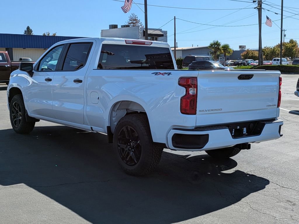 2026 Chevrolet Silverado 1500 Custom photo 4