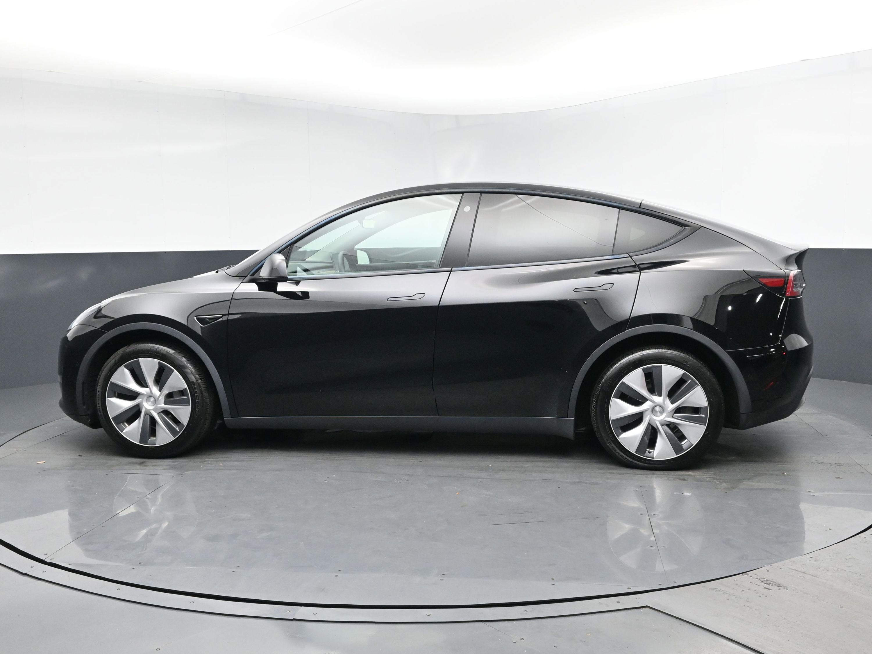 2021 Tesla Model Y Long Range photo 4