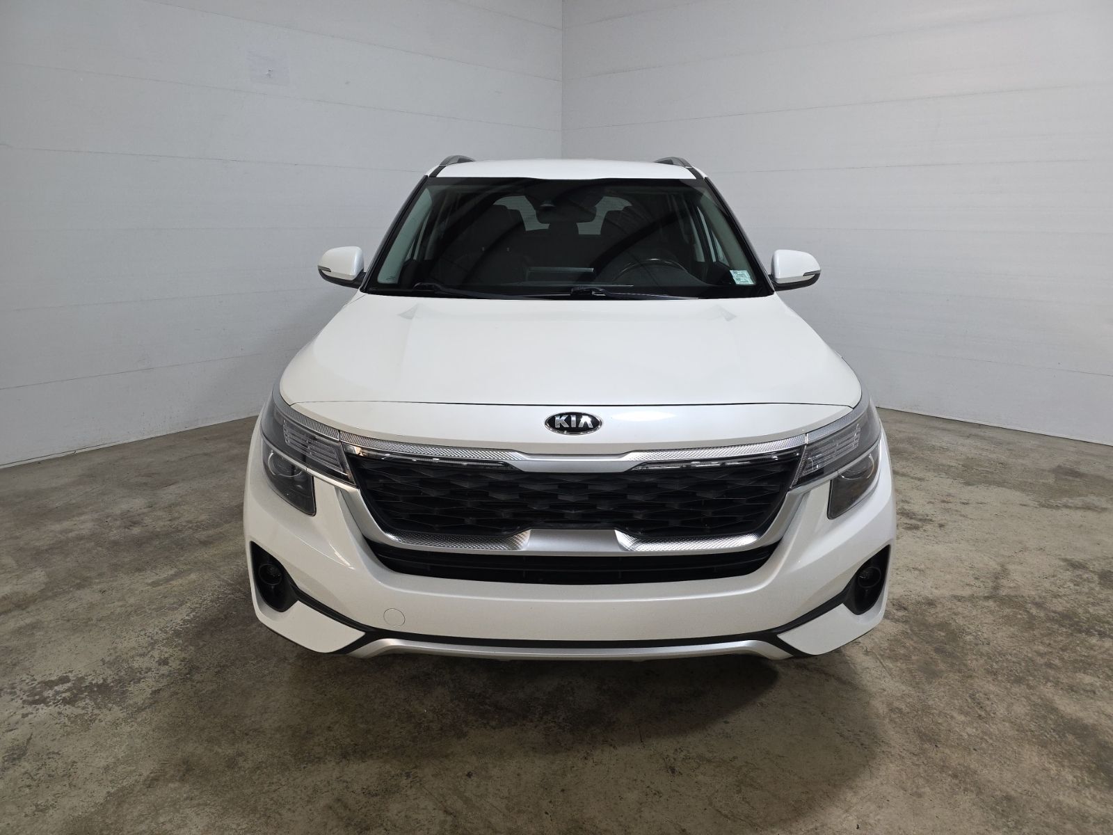 2021 Kia Seltos S photo 2