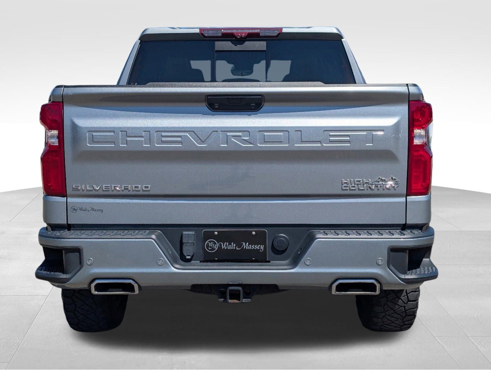 2023 Chevrolet Silverado 1500 High Country photo 4