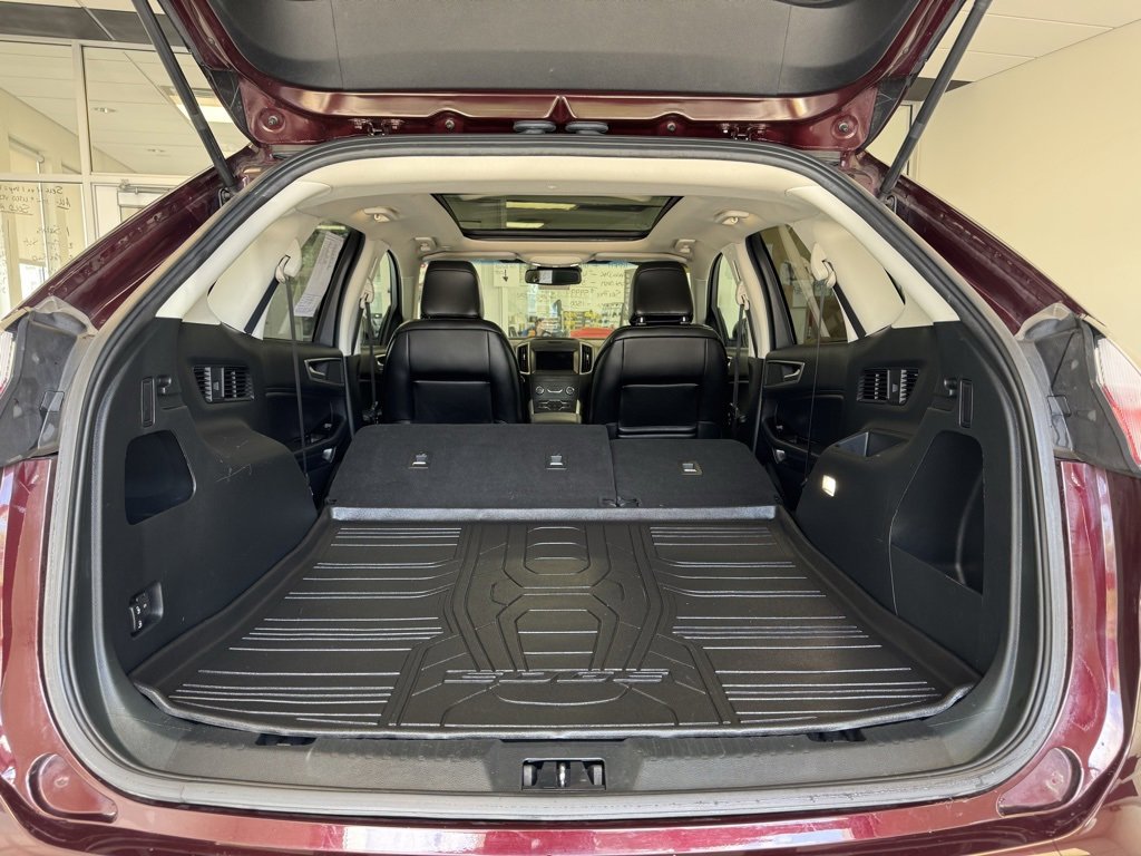 2020 Ford Edge SEL photo 24
