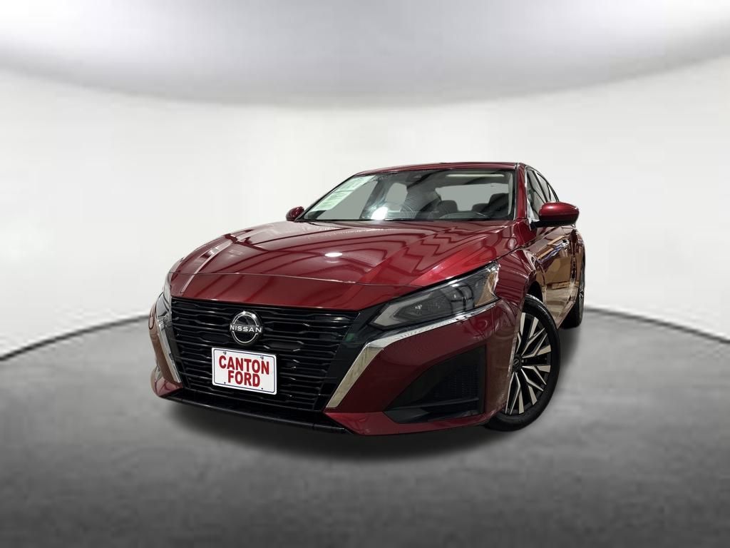 2023 Nissan Altima SV's photo