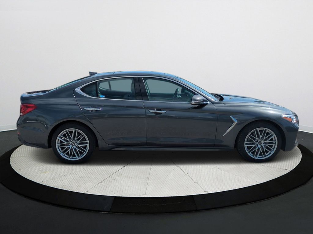 2021 Genesis G70 2.0T photo 2