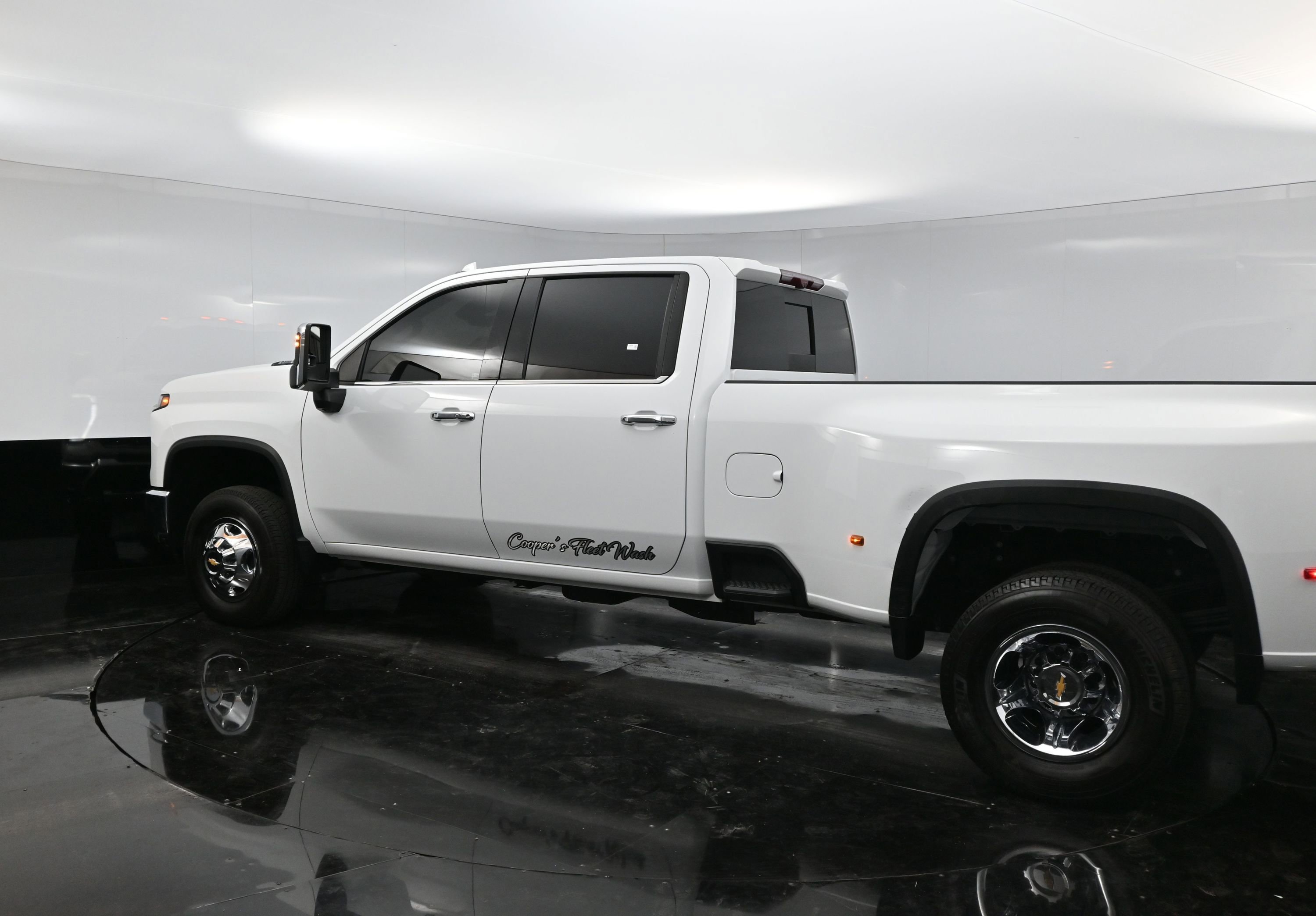 2024 Chevrolet Silverado 3500HD LTZ photo 4