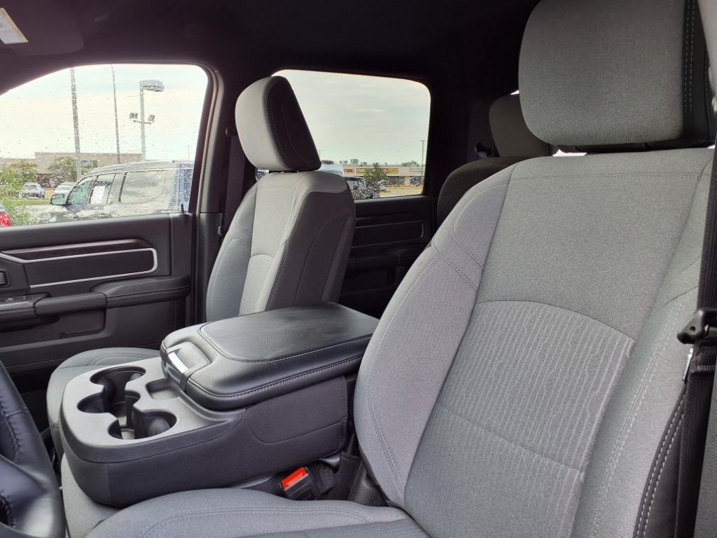 2024 Ram 2500 Big Horn photo 12