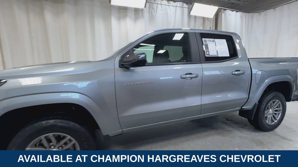 2024 Chevrolet Colorado LT photo 4