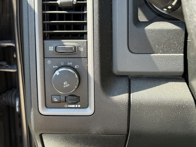 2016 Ram 1500 Express photo 17