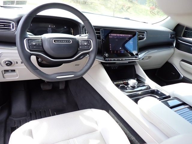 2022 Jeep Wagoneer Series I photo 16