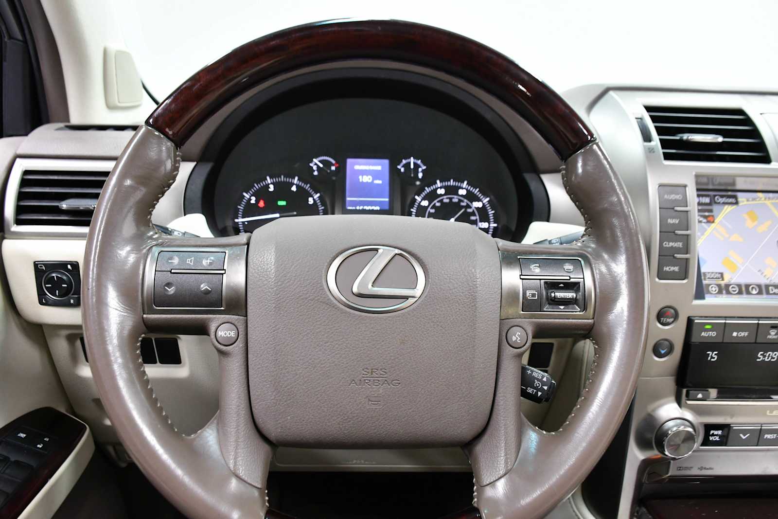 2016 Lexus GX 460 photo 15