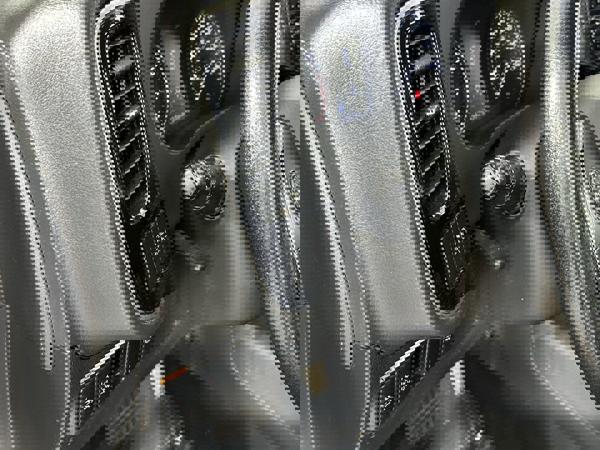 2020 Mitsubishi Outlander SEL photo 22