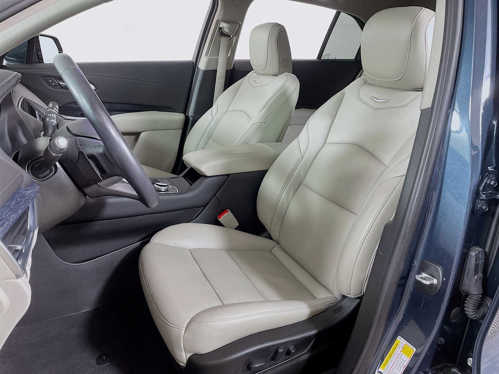 2021 Cadillac XT4 Premium Luxury photo 17