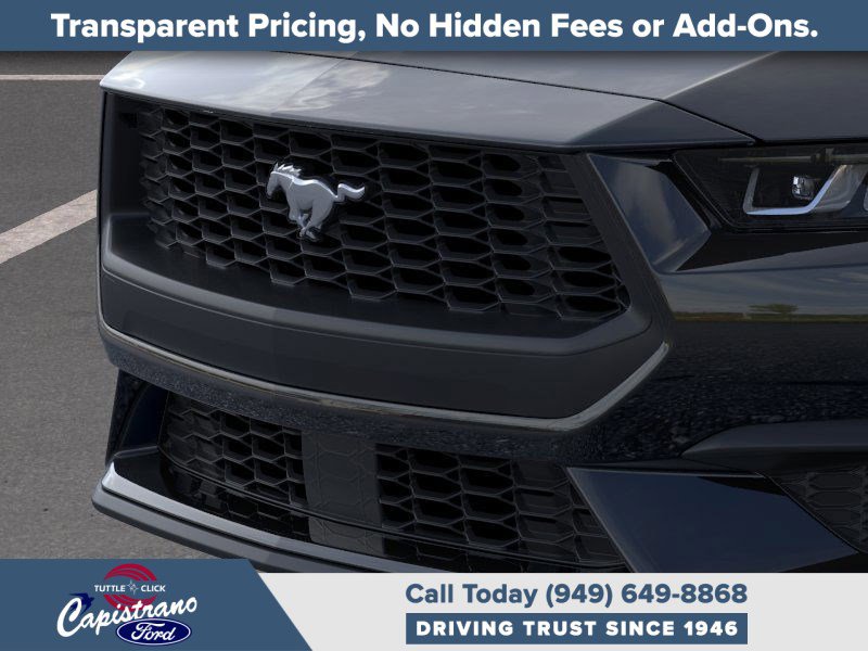 2025 Ford Mustang EcoBoost photo 3