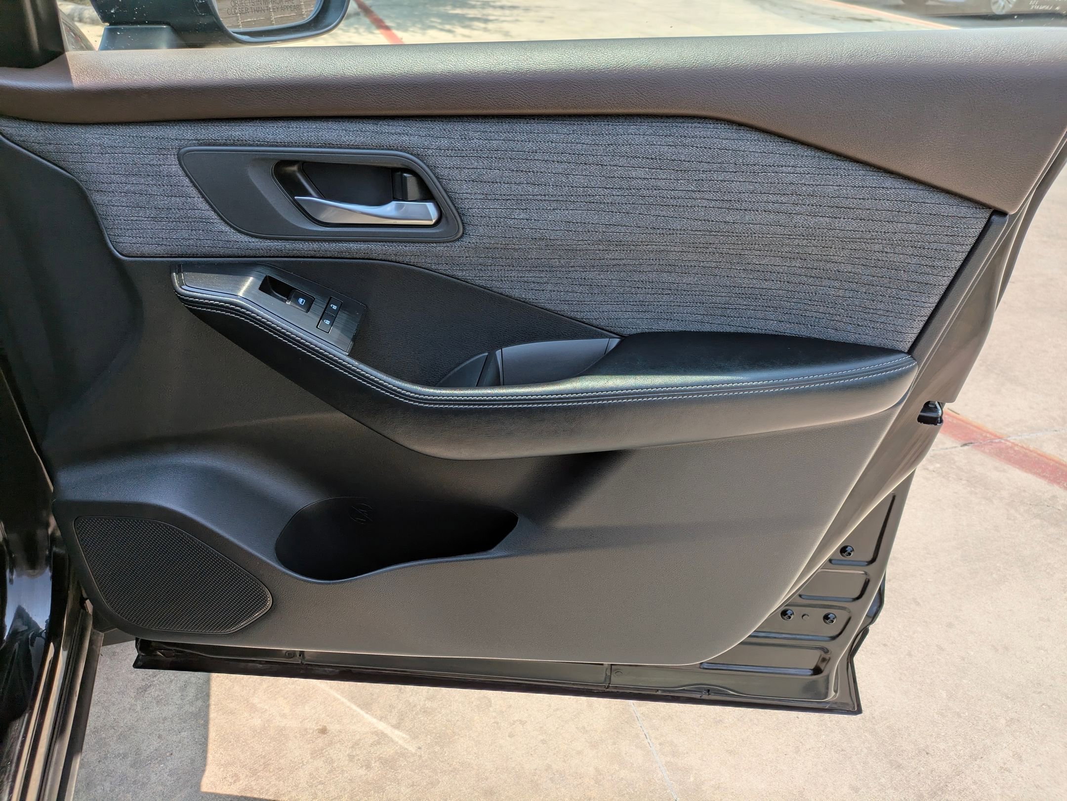 2023 Nissan Rogue SV photo 27
