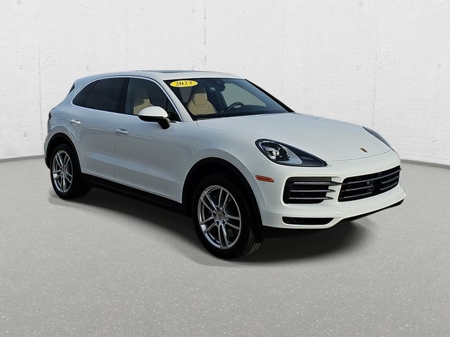 2023 Porsche Cayenne Platinum Edition photo 3