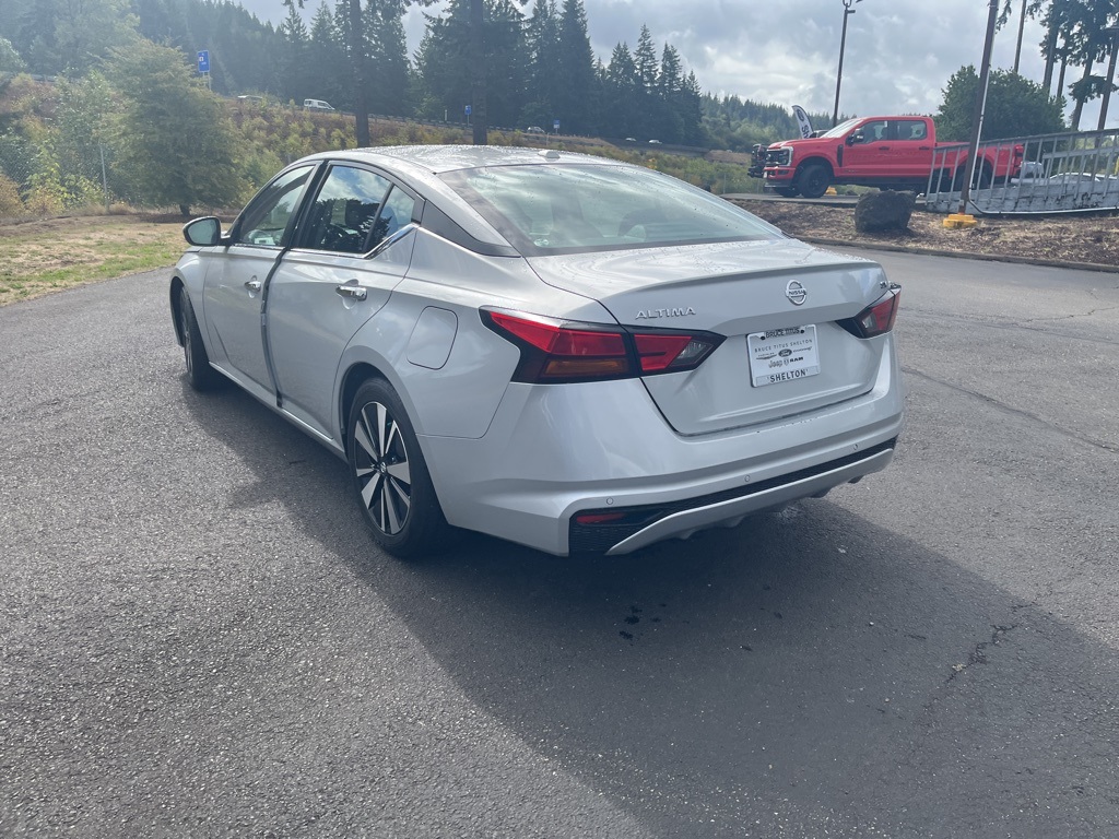 2022 Nissan Altima 2.5 SV photo 7