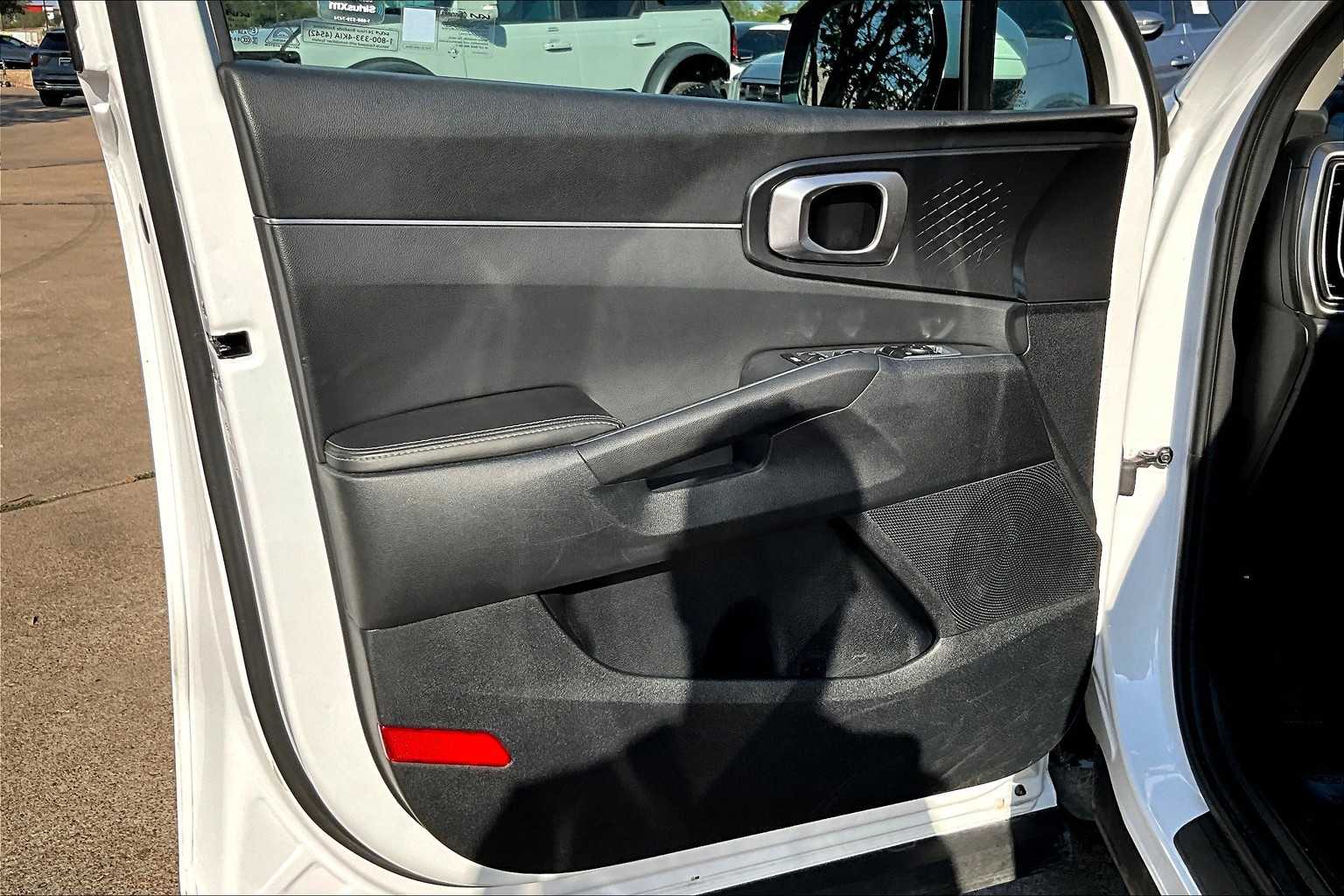 2024 Kia Sorento S photo 19
