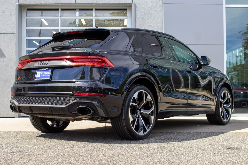 2024 Audi RS Q8 photo 10