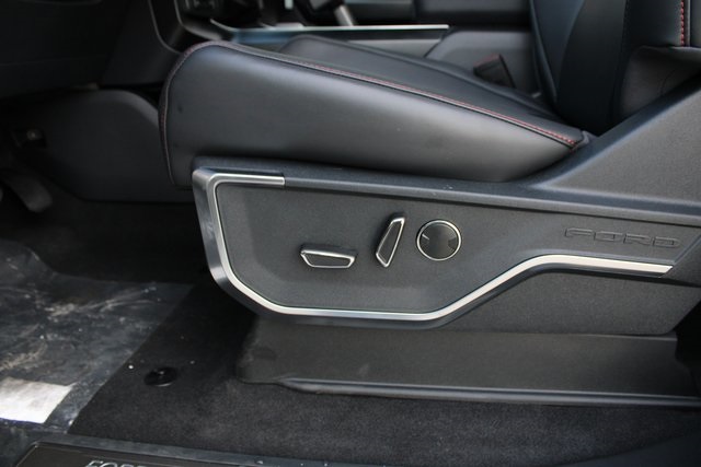 2025 Ford F-150 Raptor photo 4