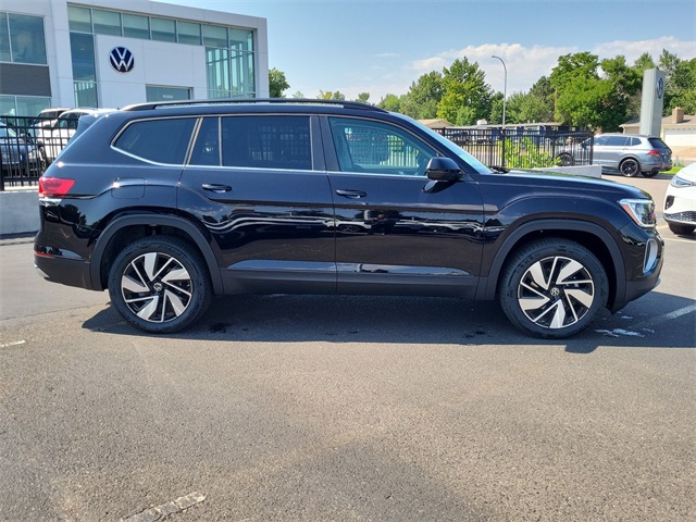 2025 Volkswagen Atlas SE Technology photo 3