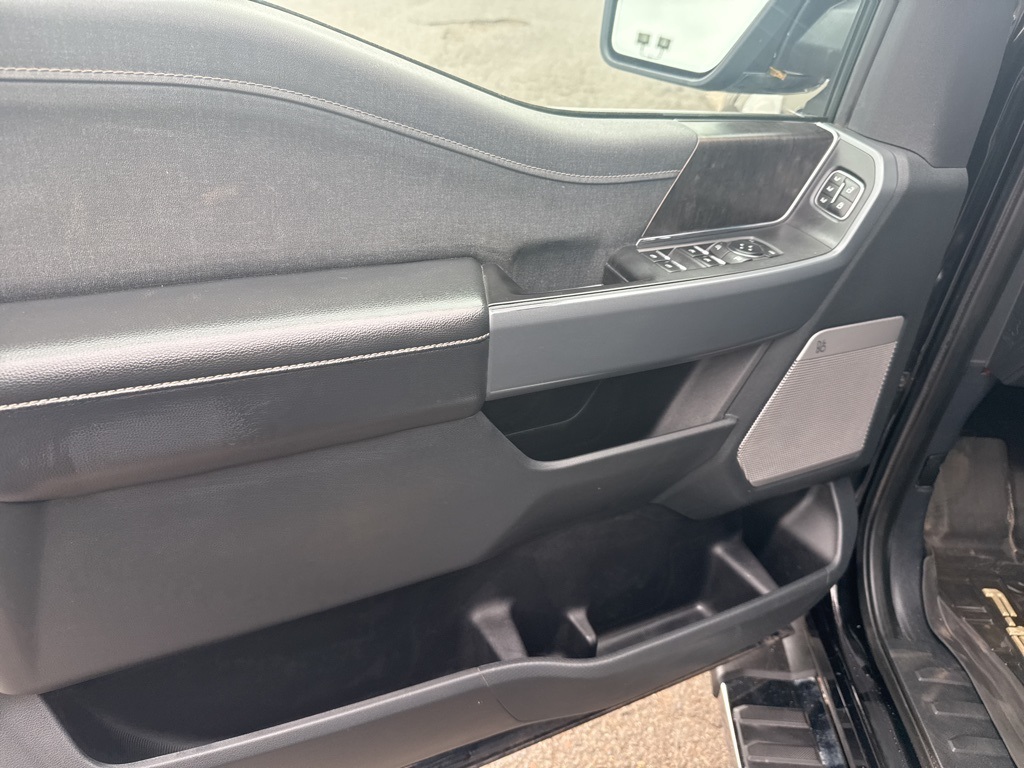 2021 Ford F-150 Lariat photo 19