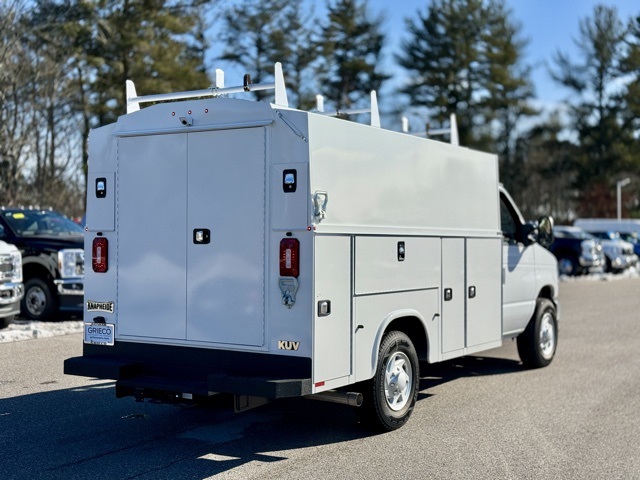 2025 Ford E-350 Base photo 5