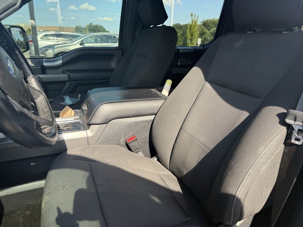 2017 Ford F-150 XLT photo 5
