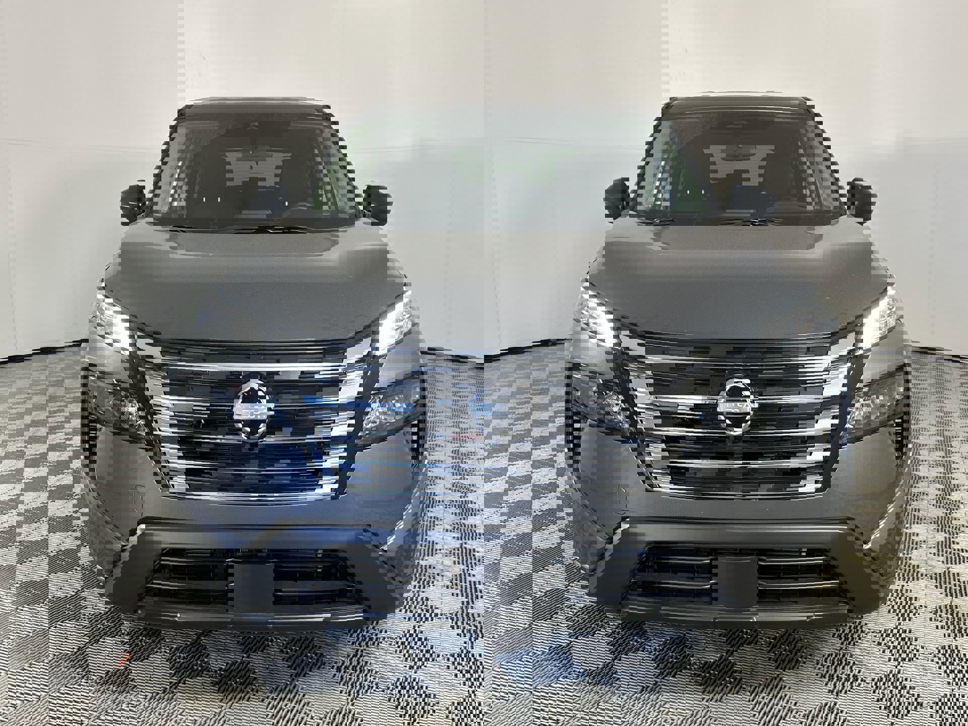 2025 Nissan Rogue S photo 2