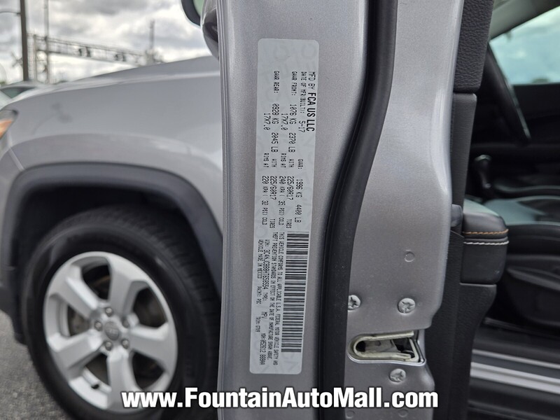 2017 Jeep Compass Latitude photo 8