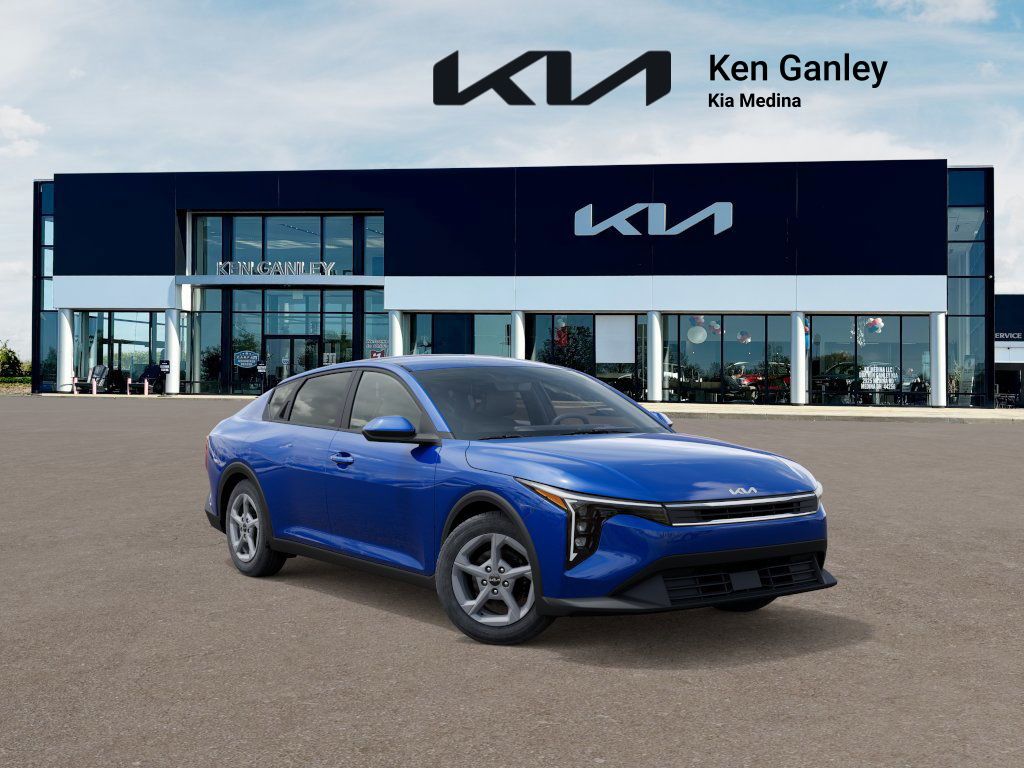 2025 Kia K4 LXS photo 5