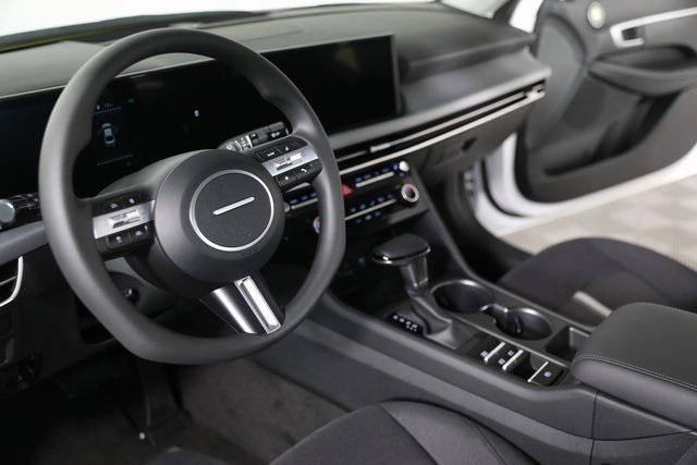 2026 Hyundai Sonata SE photo 12