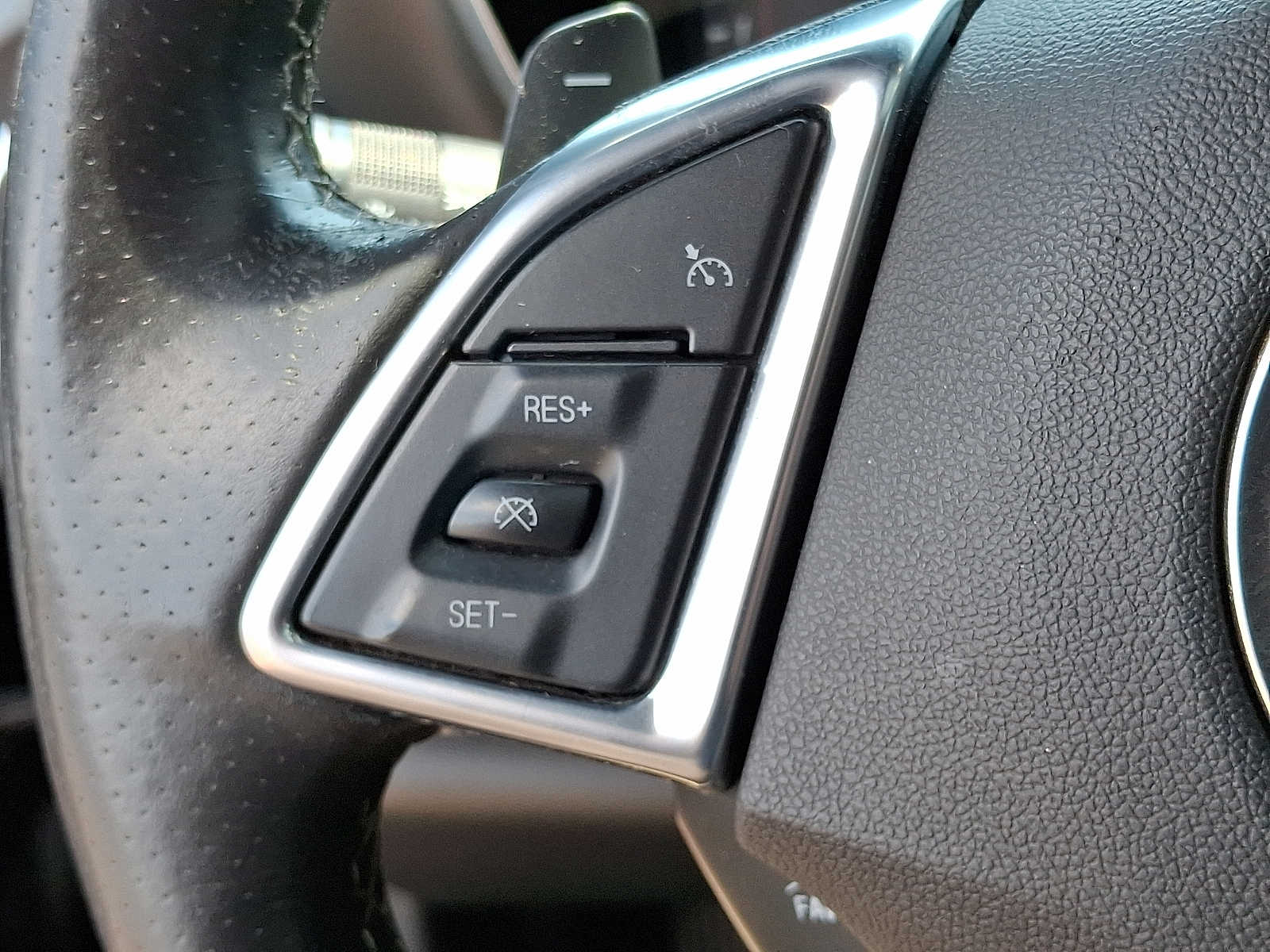2016 Chevrolet Camaro 1SS photo 18